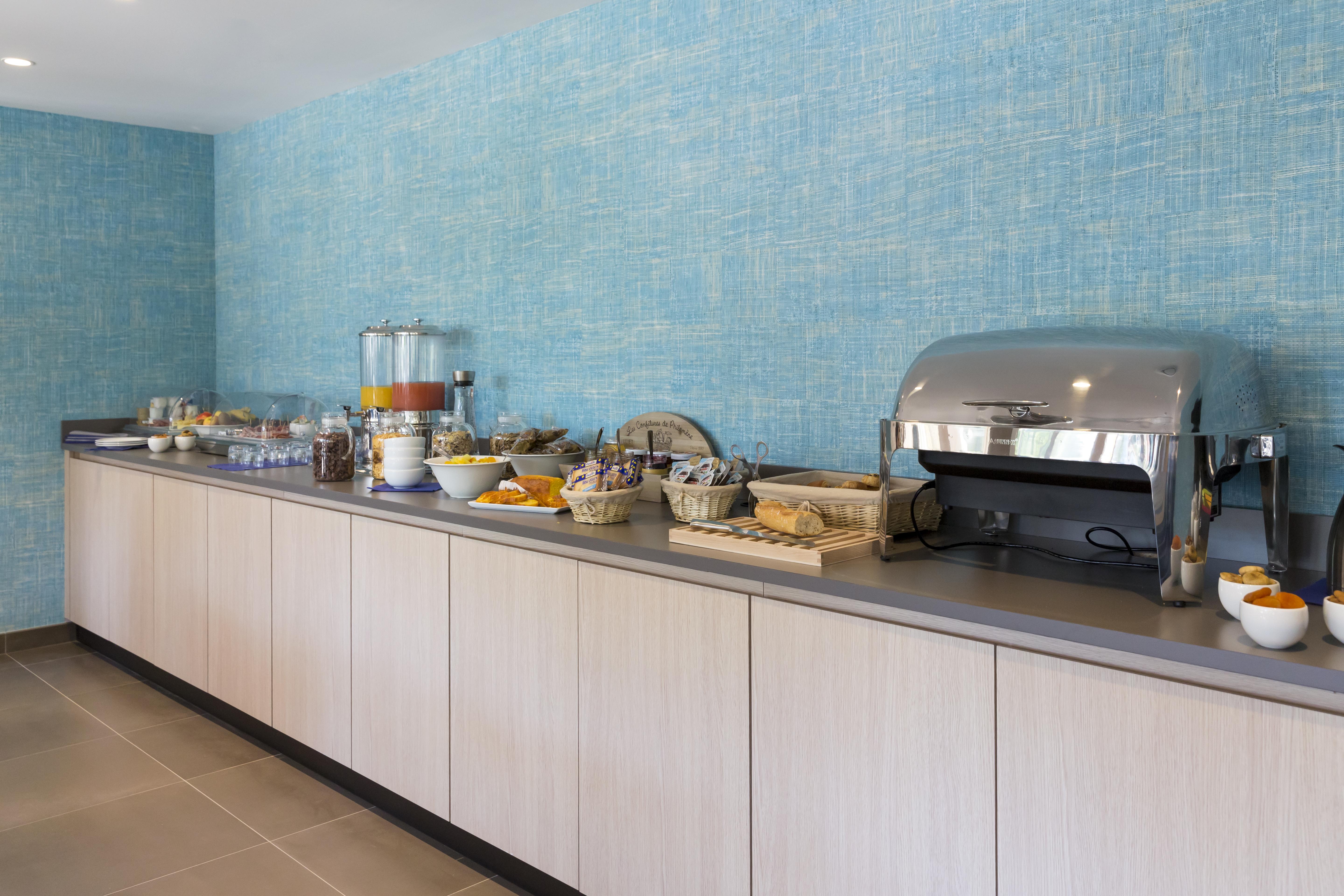 Logis Hotel Les Pins - Operalia Balaruc-les-Bains Kültér fotó