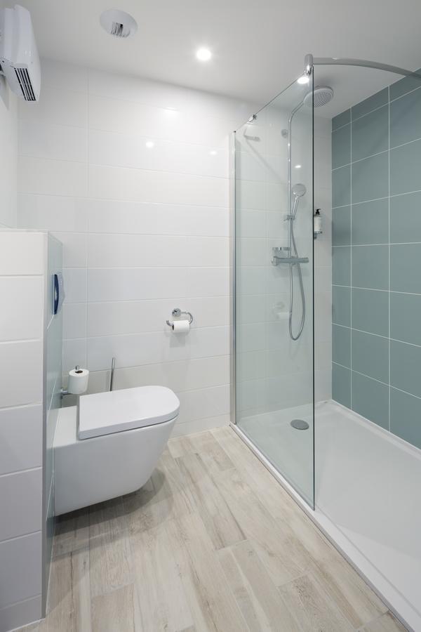 Logis Hotel Les Pins - Operalia Balaruc-les-Bains Kültér fotó
