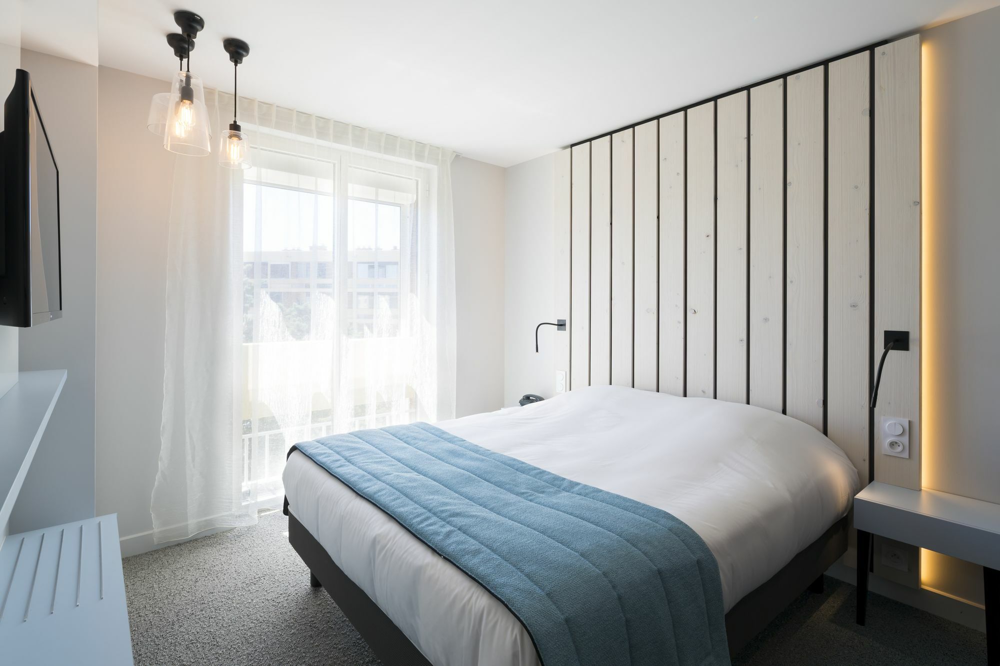 Logis Hotel Les Pins - Operalia Balaruc-les-Bains Kültér fotó