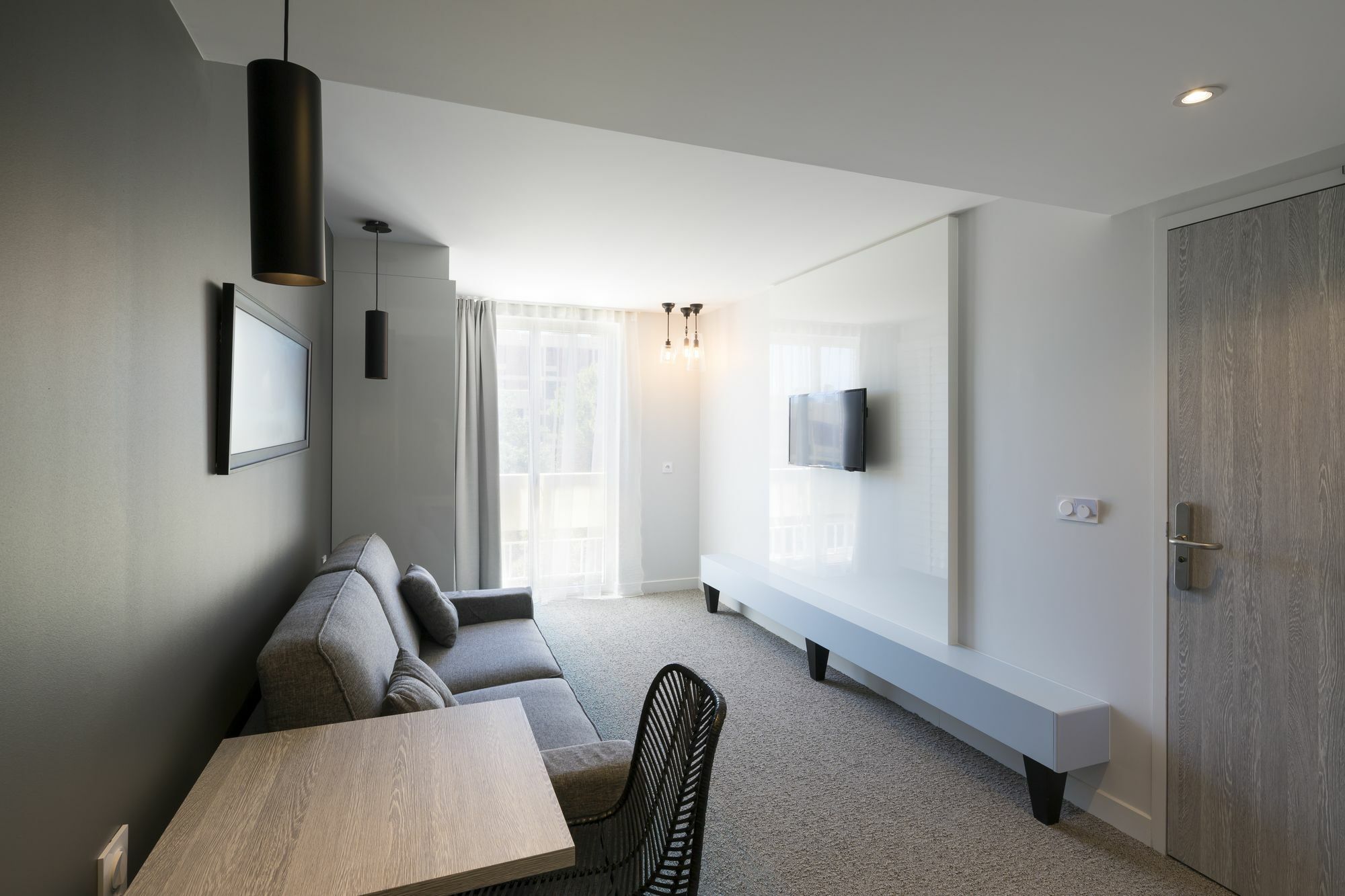 Logis Hotel Les Pins - Operalia Balaruc-les-Bains Kültér fotó